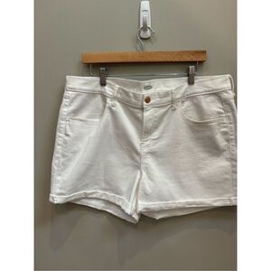 Old Navy 16 bright white folded hem stretchy denim shorts -cotton
